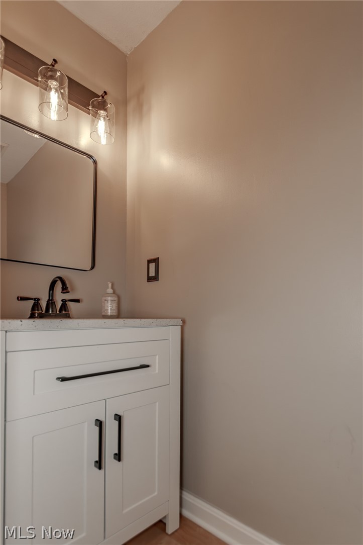 102 Middle Post Point Chardon OH 44024