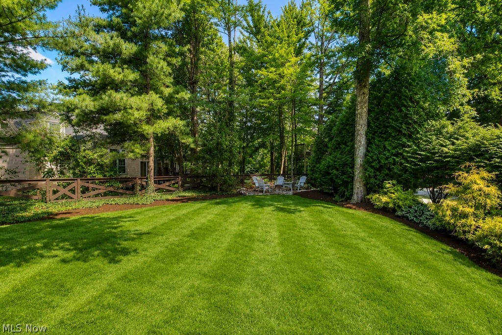 102 Middle Post Point Chardon OH 44024