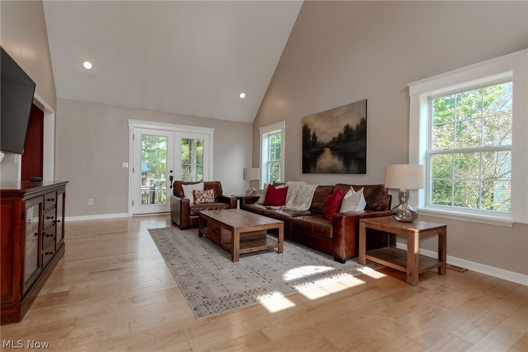 102 Middle Post Point Chardon OH 44024