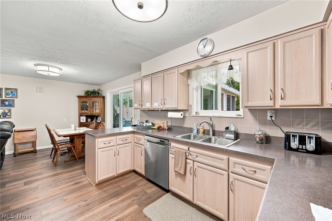 8127 Litto Drive Strongsville OH 44136