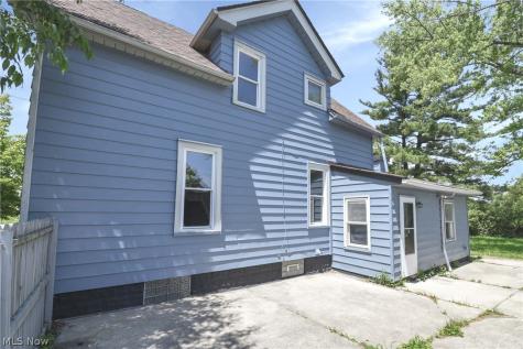 15413 Raymond Street Maple Heights OH 44137