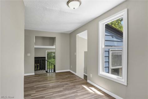 15413 Raymond Street Maple Heights OH 44137