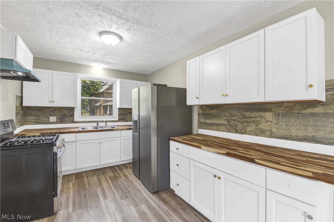 15413 Raymond Street Maple Heights OH 44137