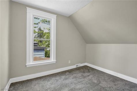 15413 Raymond Street Maple Heights OH 44137