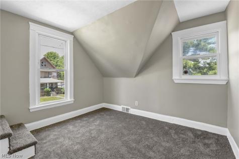 15413 Raymond Street Maple Heights OH 44137