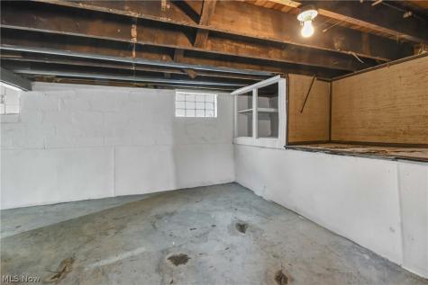 15413 Raymond Street Maple Heights OH 44137