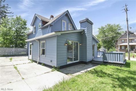 15413 Raymond Street Maple Heights OH 44137