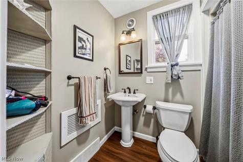 7239 Maple Street Mentor OH 44060