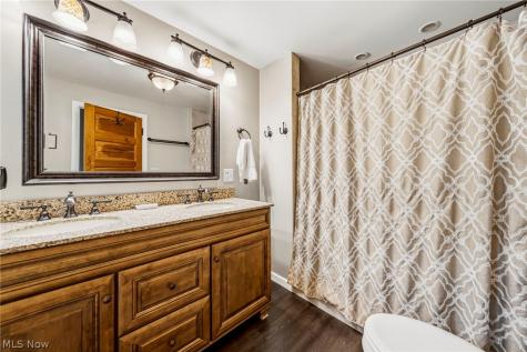7239 Maple Street Mentor OH 44060