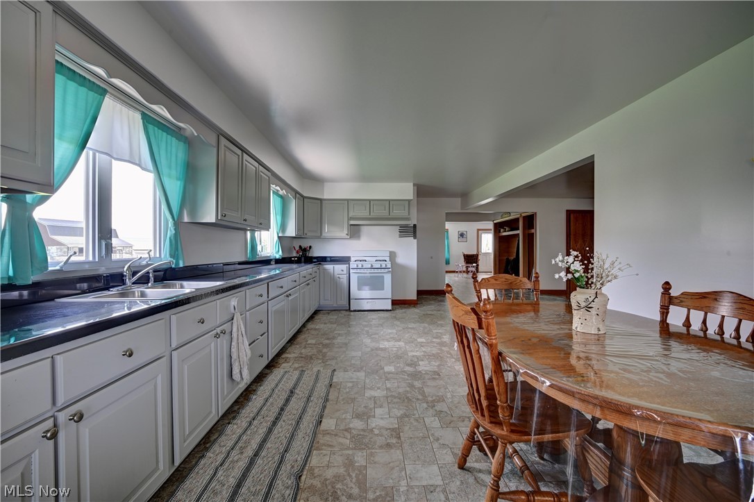17031 Tavern Road Middlefield OH 44062