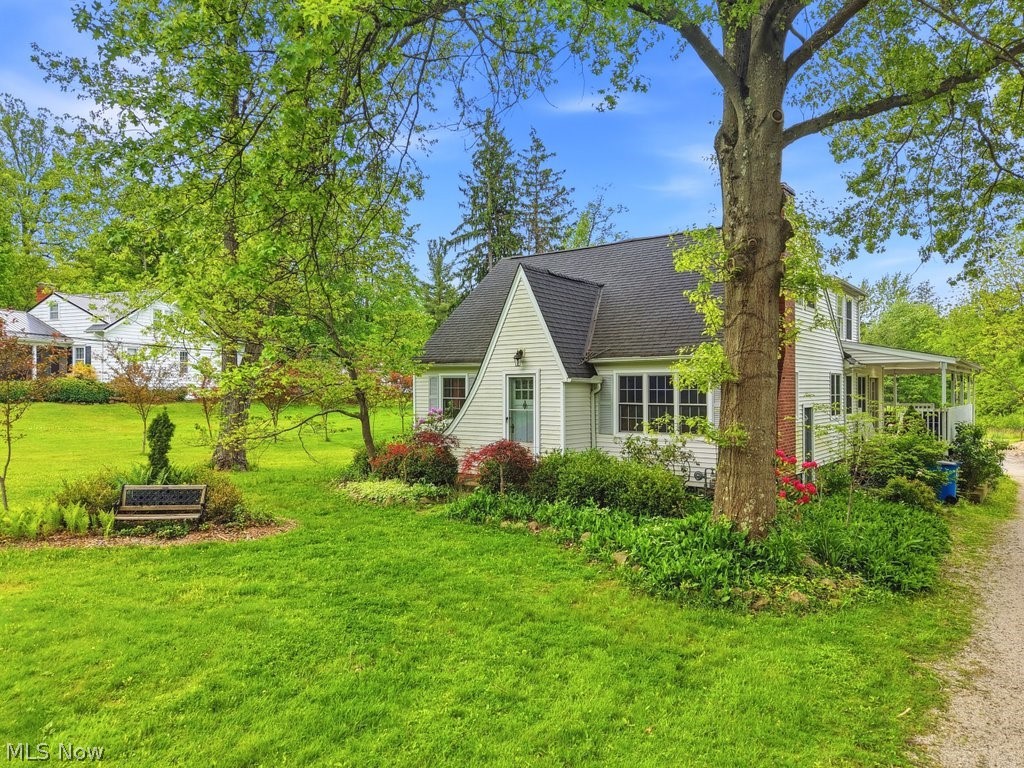 7429 Chagrin Road Chagrin Falls OH 44023