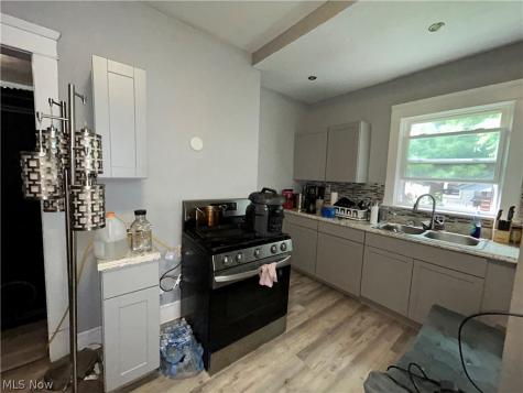 9403 Columbia Avenue Cleveland OH 44108