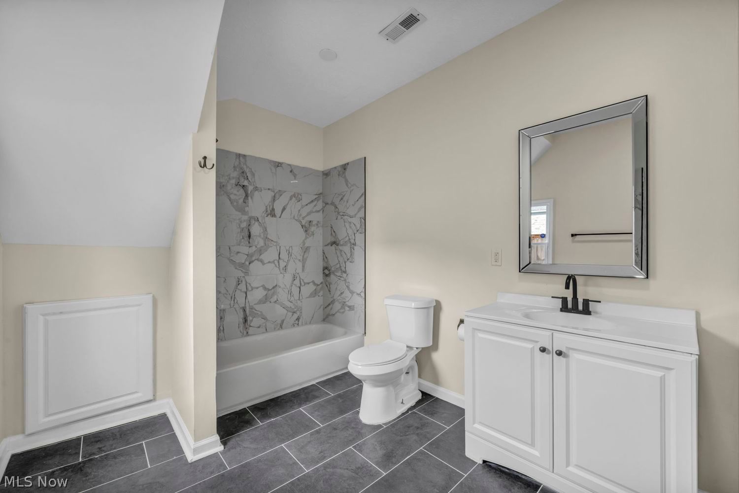 7816 Colgate Avenue Cleveland OH 44102