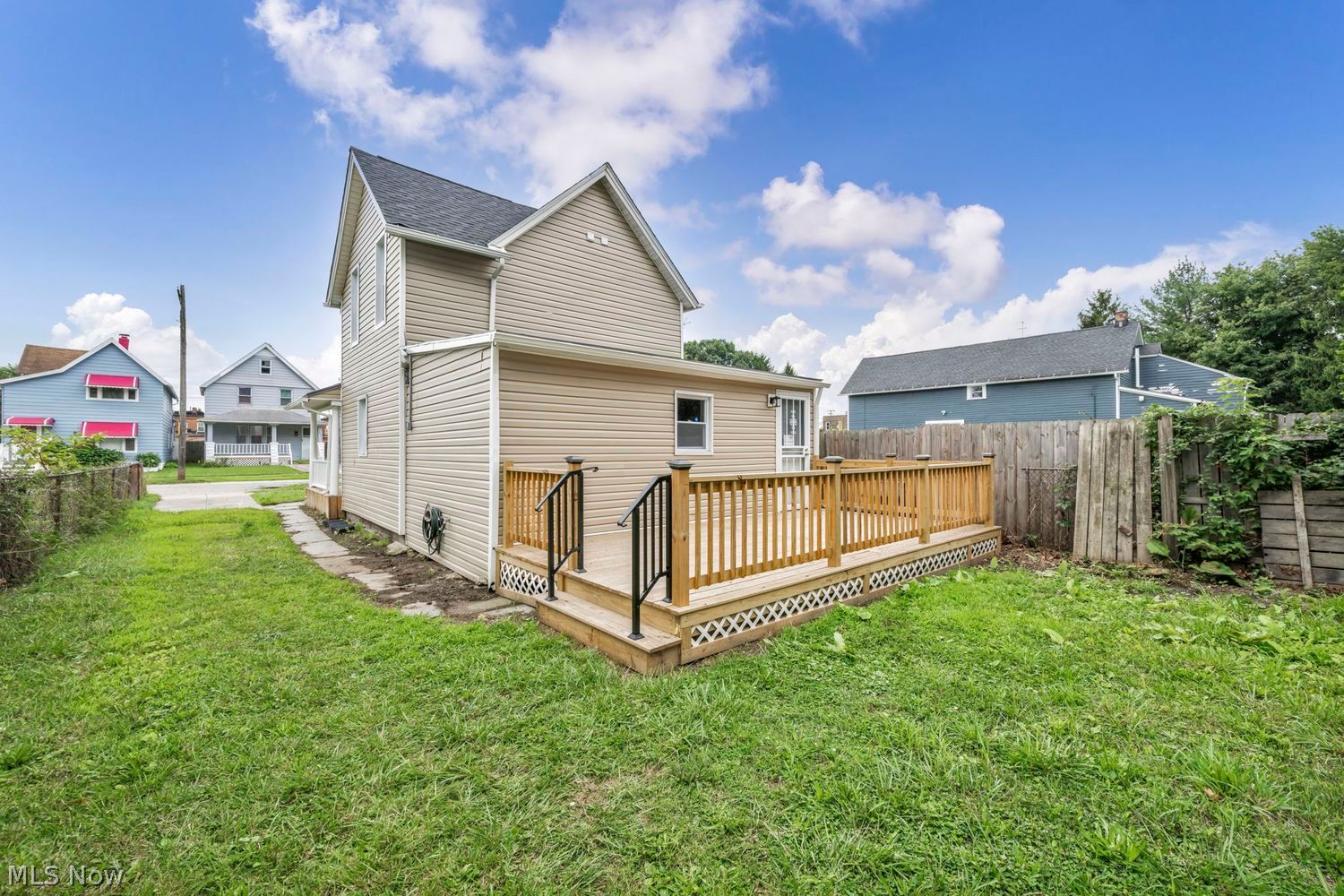 7816 Colgate Avenue Cleveland OH 44102