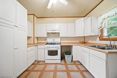 669 Scott Place NW Massillon OH 44647