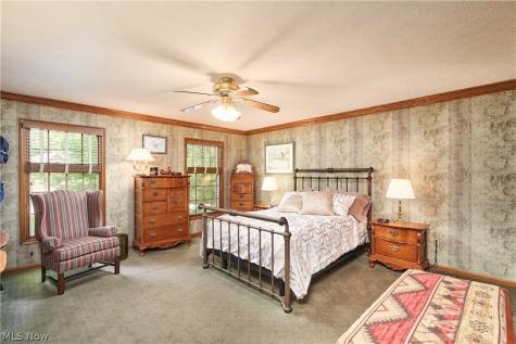 3807 Mapleleaf Hill Bath OH 44333