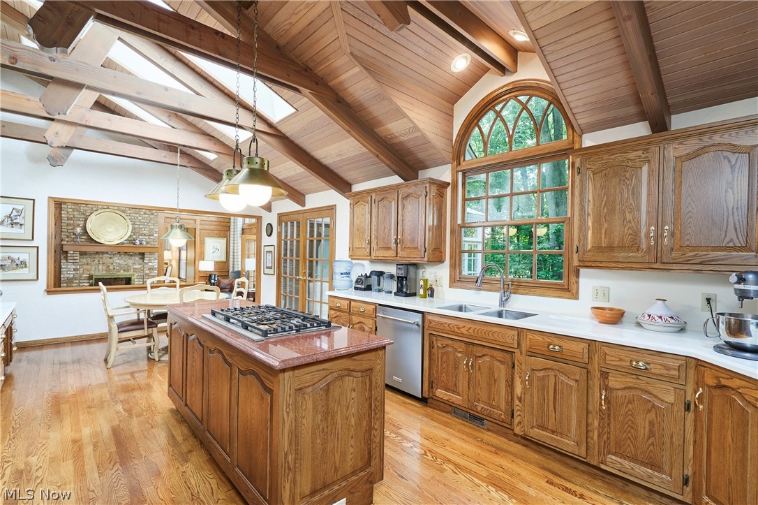 3807 Mapleleaf Hill Bath OH 44333
