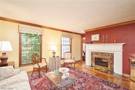 3807 Mapleleaf Hill Bath OH 44333