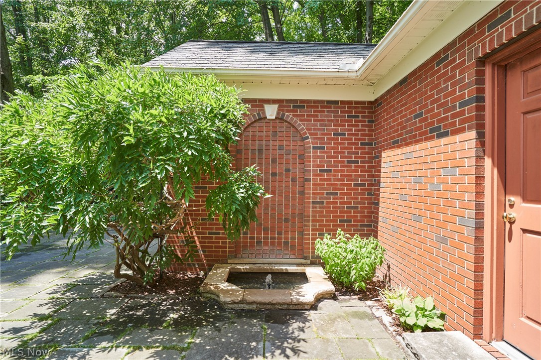 3807 Mapleleaf Hill Bath OH 44333