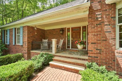 3807 Mapleleaf Hill Bath OH 44333
