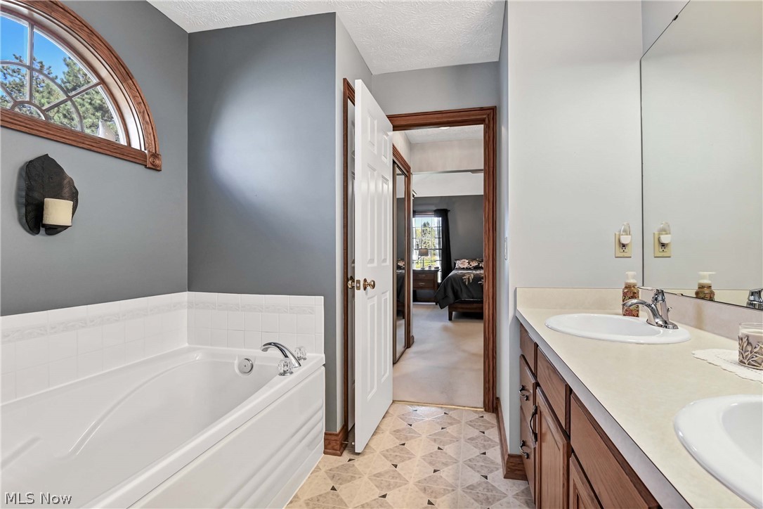 11171 Cinnamon Boulevard North Royalton OH 44133