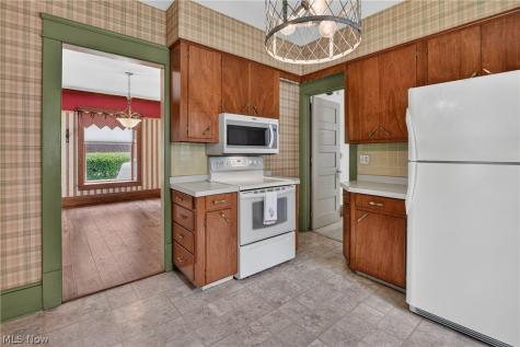 155 Highland Avenue Wadsworth OH 44281