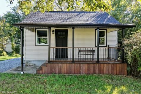 852 15th Street NW Massillon OH 44647