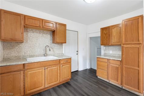 529 Hazel Place Akron OH 44304