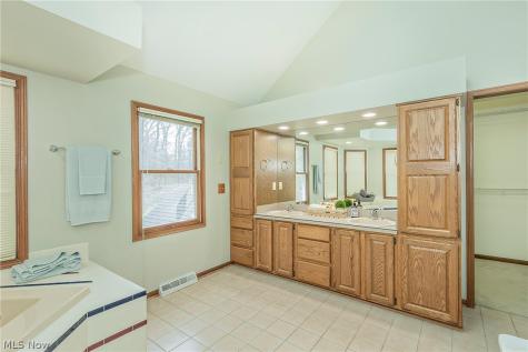 34756 Blue Heron Drive Solon OH 44139