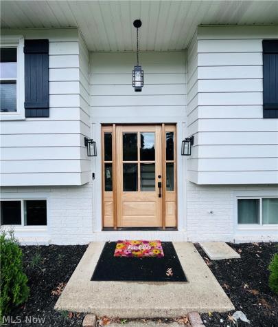1121 Doralee Drive Mogadore OH 44260