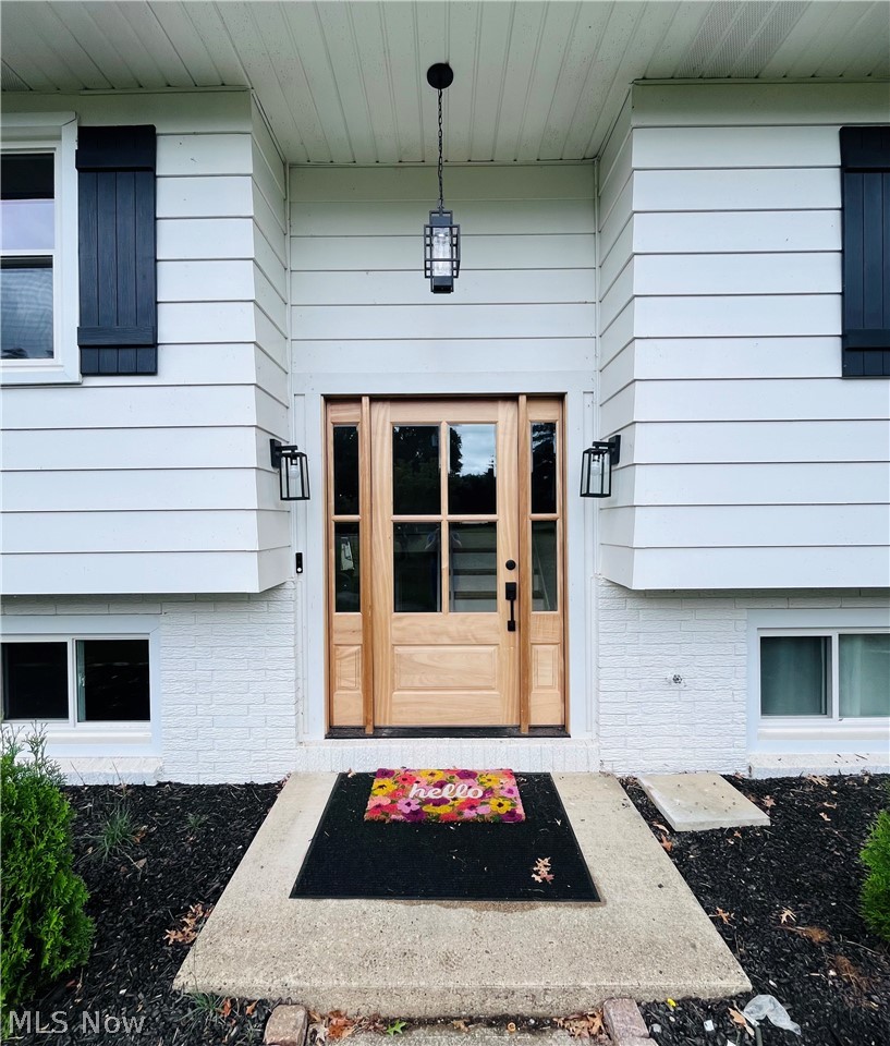 1121 Doralee Drive Mogadore OH 44260