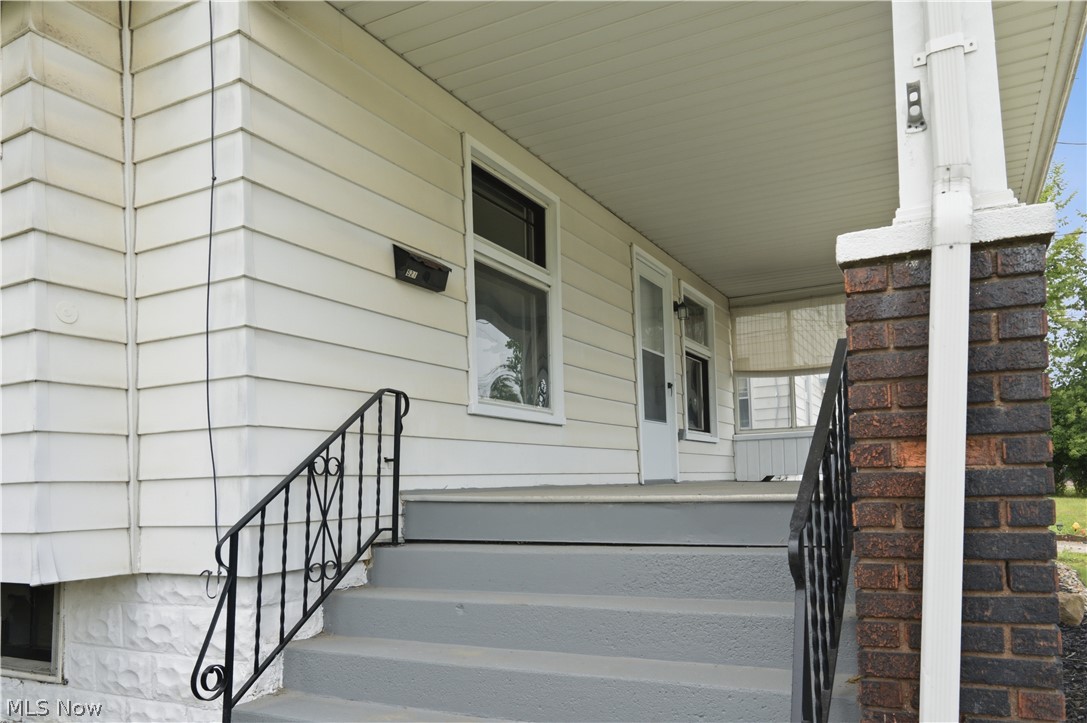 521 Cambridge Avenue Youngstown OH 44502
