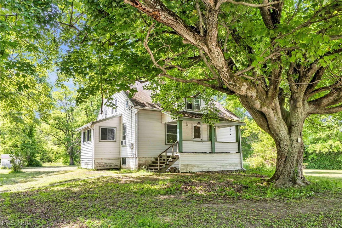 3356 S Leavitt Road SW Lordstown OH 44481