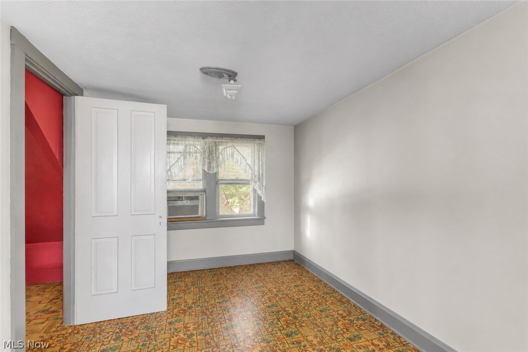 3356 S Leavitt Road SW Lordstown OH 44481