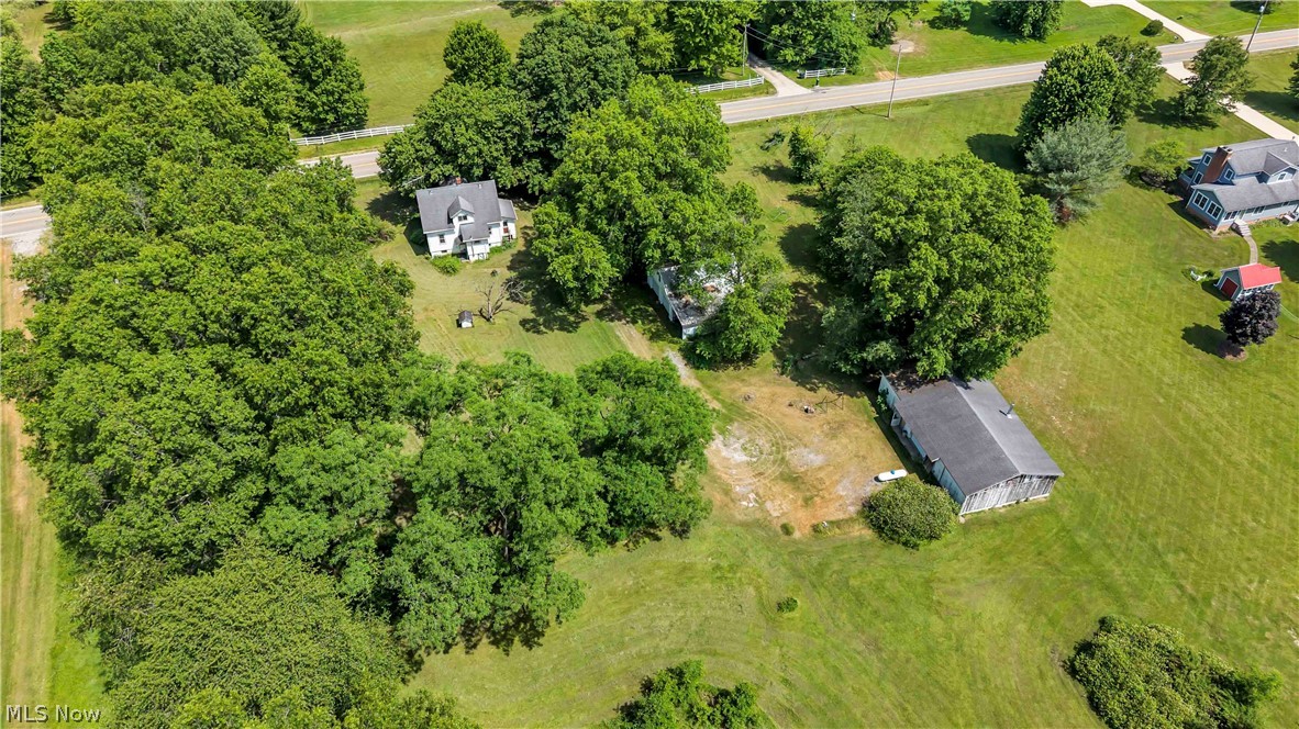 3356 S Leavitt Road SW Lordstown OH 44481