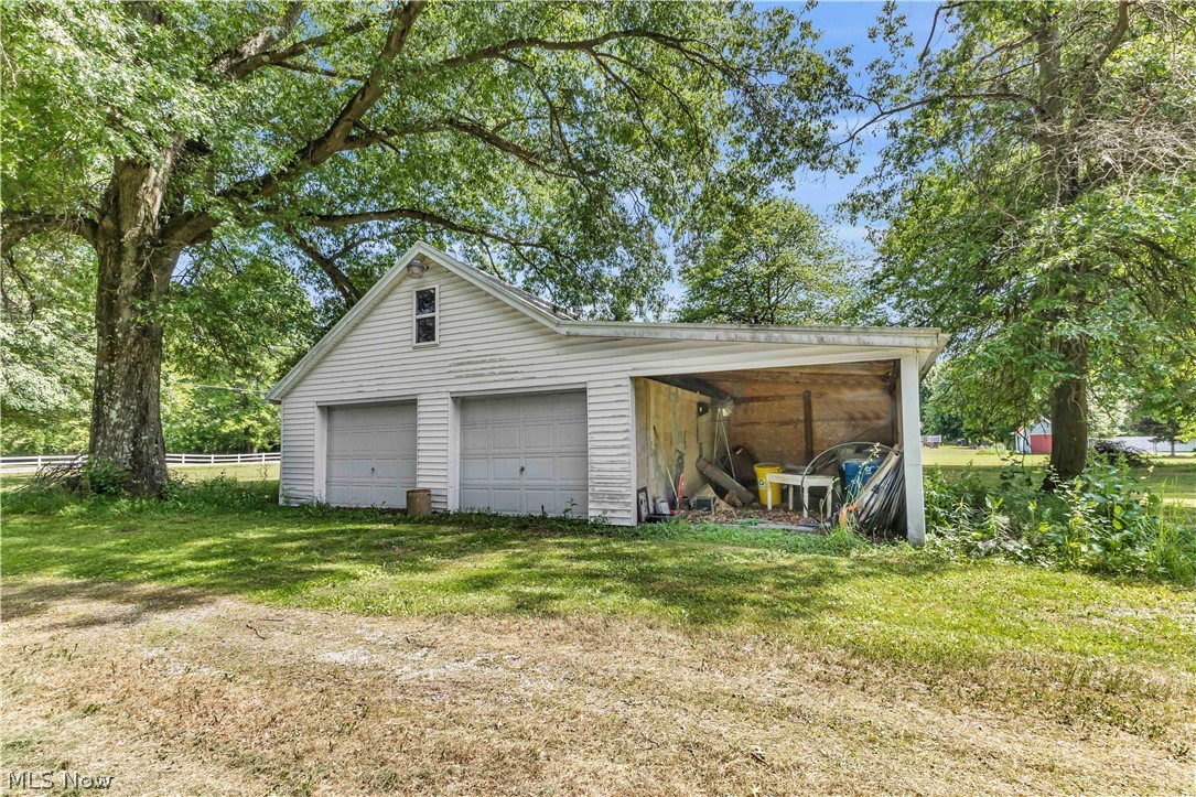 3356 S Leavitt Road SW Lordstown OH 44481