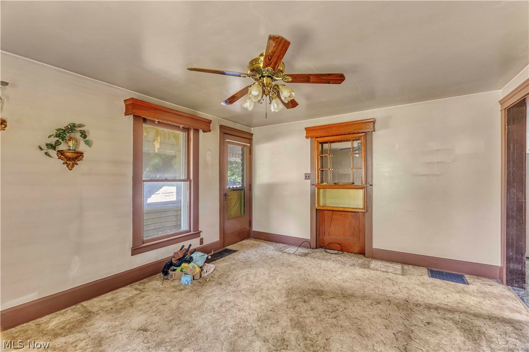 3356 S Leavitt Road SW Lordstown OH 44481
