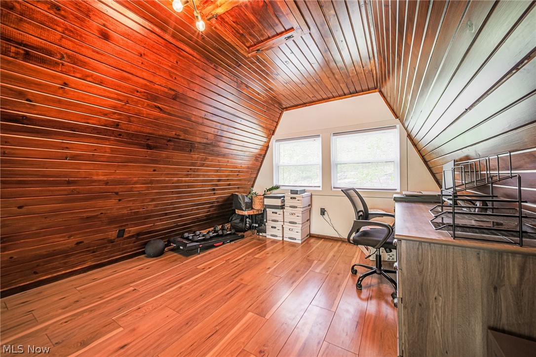 2317 Goshen Hill Road SE New Philadelphia OH 44663
