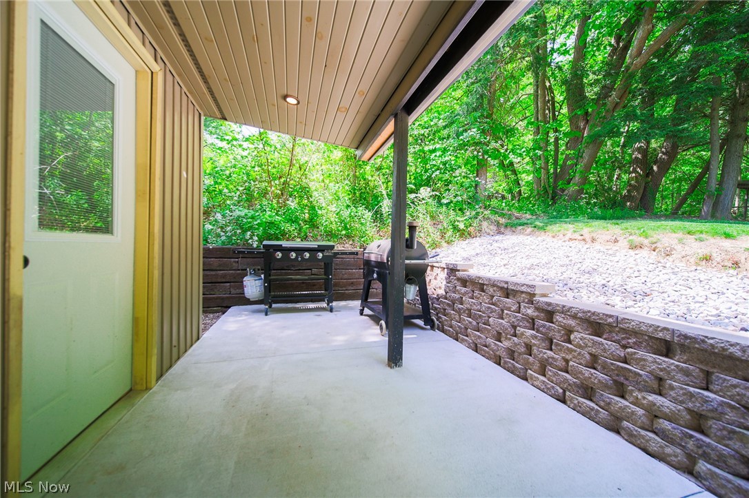 2317 Goshen Hill Road SE New Philadelphia OH 44663