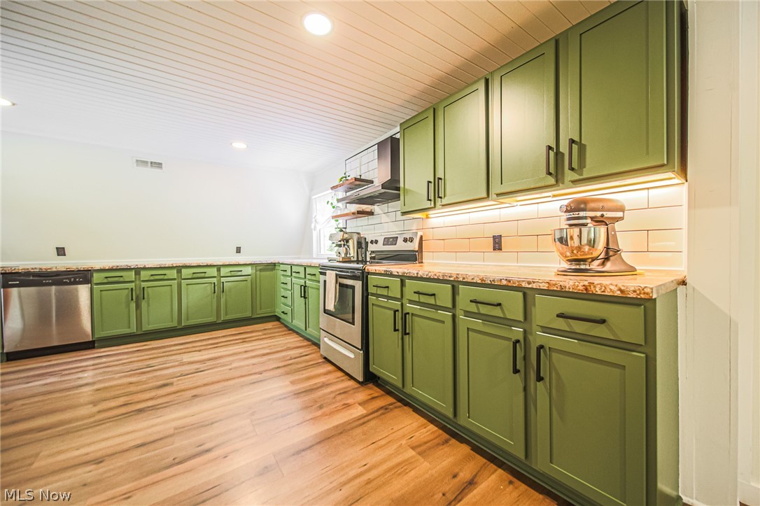 2317 Goshen Hill Road SE New Philadelphia OH 44663