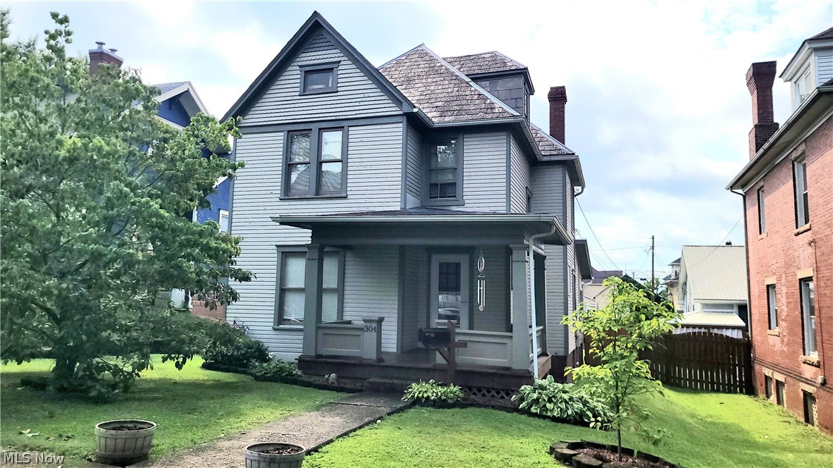 304 Oakwood Avenue Marietta OH 45750