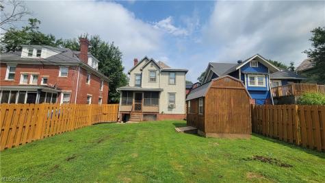 304 Oakwood Avenue Marietta OH 45750