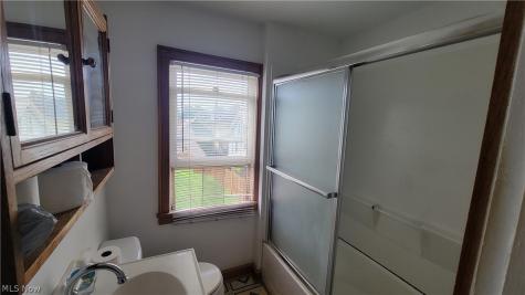 304 Oakwood Avenue Marietta OH 45750