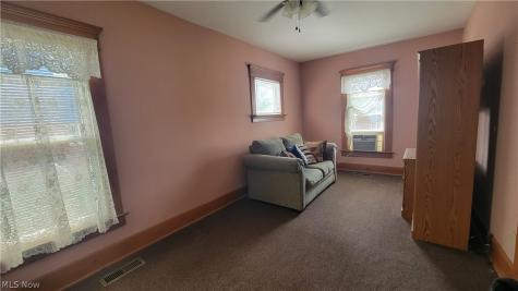 304 Oakwood Avenue Marietta OH 45750