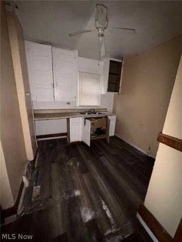 12520 Cornado Avenue Cleveland OH 44108