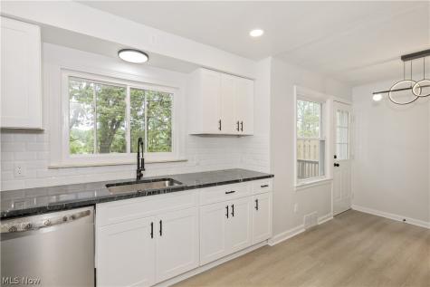 17917 Mccracken Road Maple Heights OH 44137
