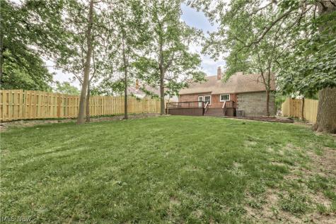 17917 Mccracken Road Maple Heights OH 44137