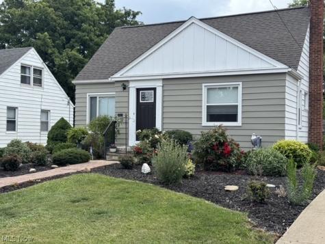 2725 Walbrook Avenue Cleveland OH 44109