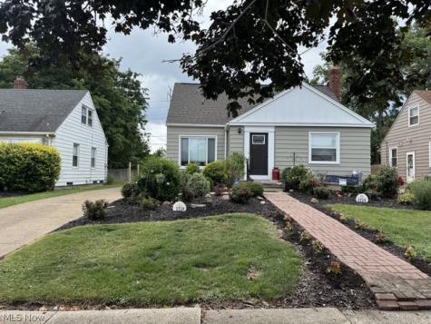2725 Walbrook Avenue Cleveland OH 44109