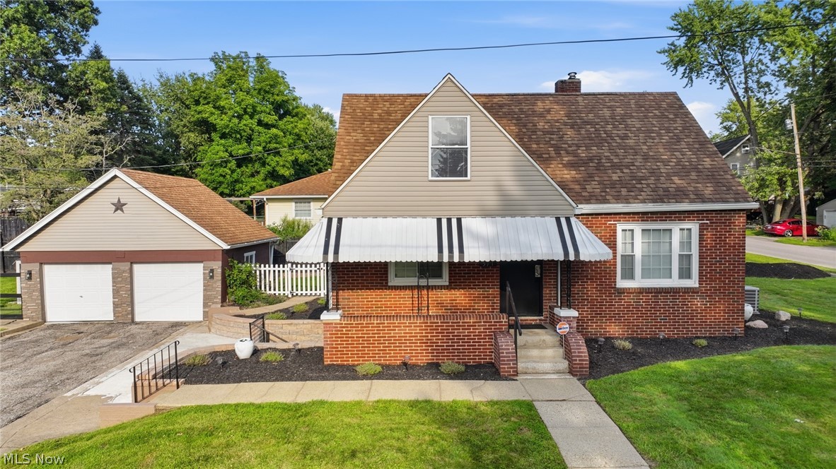 571 Wesleyan Avenue Barberton OH 44203